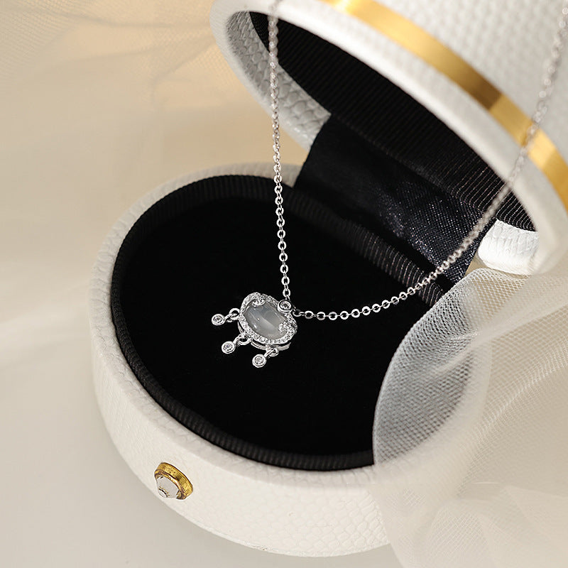 TRENDY PEARL NECKLACE